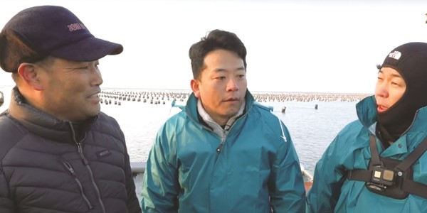 개그맨 김준호가 김가공식품을 론칭하기 위해 화산면 송평 김양식장에서 촬영한 내용을 유튜브 채널에 공개했다.