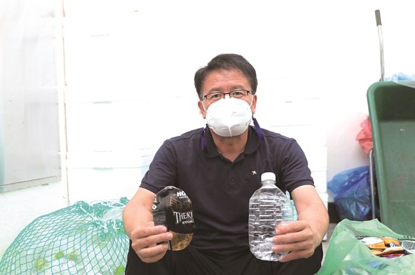해남보건소 보건행정팀 박병욱 팀장은 해남군의 자원순환운동에 적극 동참하고 있다. 