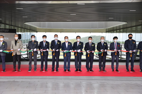 산이면 솔라시도 기업도시 내 골프장 솔라시도CC가 16일 개장식을 가졌다. 