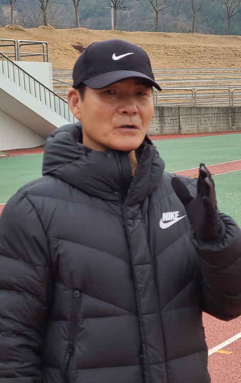 14년째 해남에서 전지훈련을 통해 김포시청 육상팀을 최강의 팀으로 성장시킨 김원협 감독은 이번 해남에서의 동계훈련을 마지막으로 은퇴한다. 