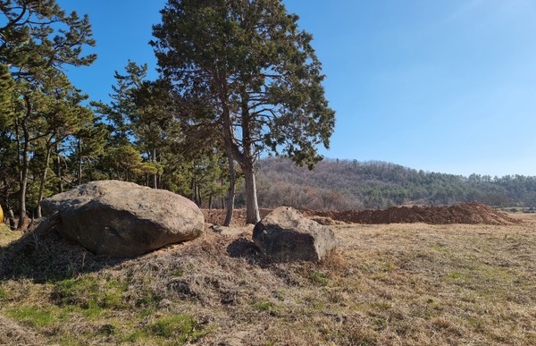 왕이 나라의 안녕을 위해 제를 지냈던 거석.