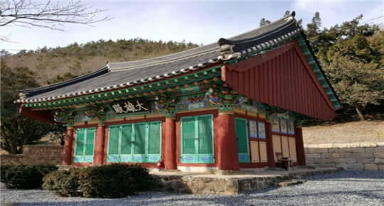 최치원이 창건했다는 화원 서동사 창건설화를 통해 고대 한·중 간 항로를 유추해볼 수 있다. 