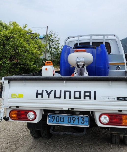 해남 농촌마을 전역에 파란색 번호판을 단 전기화물차가 크게 늘었다.