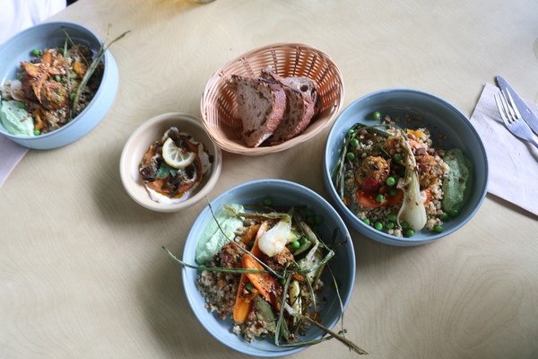 Cité Fertile에 있는 레스토랑인 La Source에서 판매하고 있는 제철요리, 낭비방지 레시피.