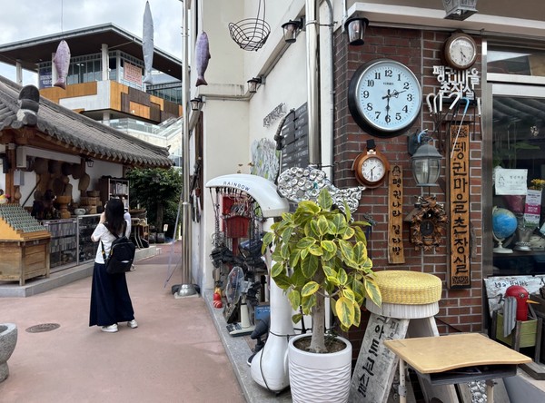 양림동의 변화가 시작된 펭귄마을 공예거리에는 정크아트와 골동품이 즐비하다.