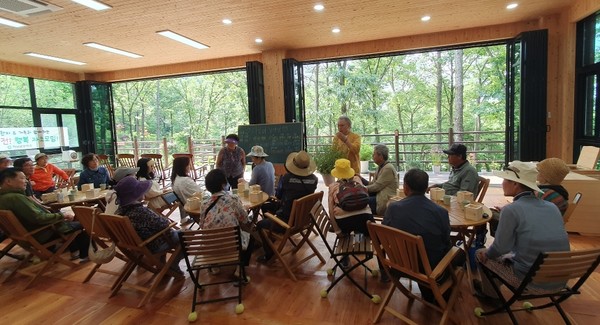 해남군보건소는 재가 암 환자 및 가족 대상 치유프로그램을 운영했다. 