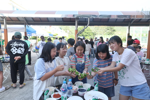 계곡초등학교는 지난 6월18일 계곡초 일원에서 별빛캠프를 개최했다.