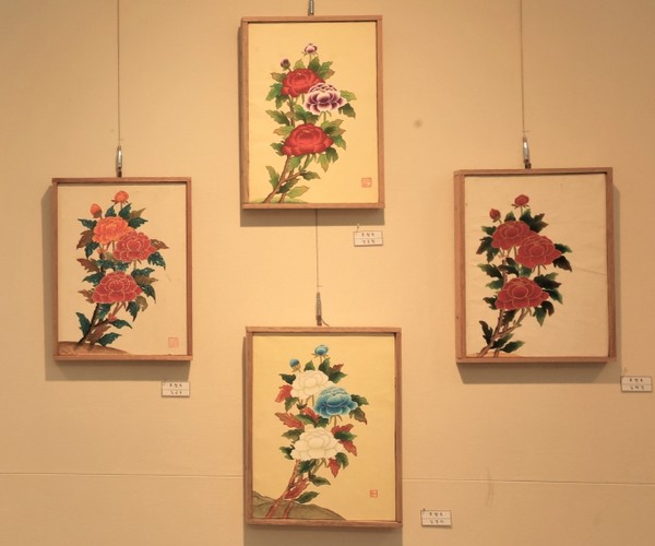 민화 동아리원들의 작품 전시회가 7월18일까지 열린다. 