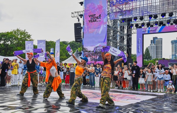 대구에서 열린 K-팝 플레이그라운에서 댄스 크루의 공연이 펼쳐지고 있다. (출처 : K-팝 플레이그라운드 공식 SNS)