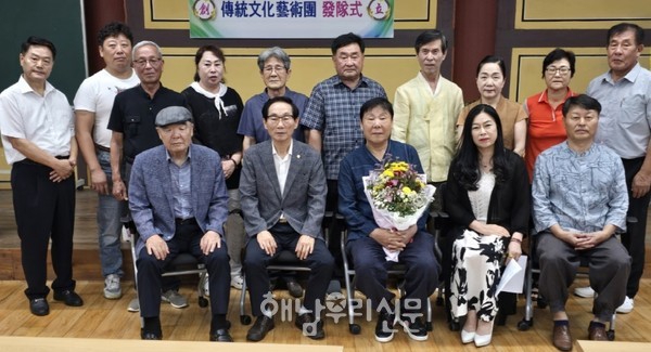 해남예술인들을 중심으로 해남향교에 ‘해남향교전통문화예술단’이 창립됐다.