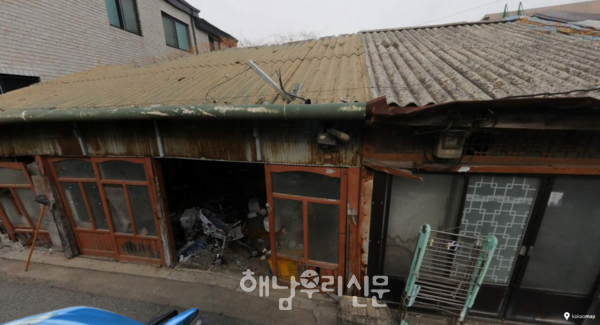 해남군이 50억원이 투입되는 농촌공간정비사업에 송지 어란을 공모대상지로 선정했다.(어란항 인근 빈집)