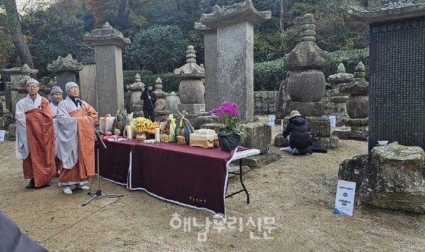 해남문화원은 오는 10월6일 대흥사에서 해남의 차 헌다를 진행한다.(지난해 차 헌다 행사)