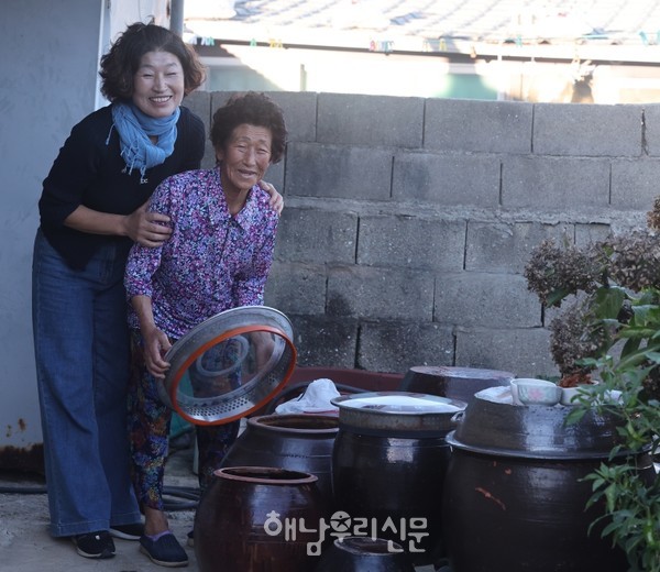 화산면 송평리 정청자씨의 장은 자식들과 손주, 증손주까지 먹이는 엄마의 사랑이다.