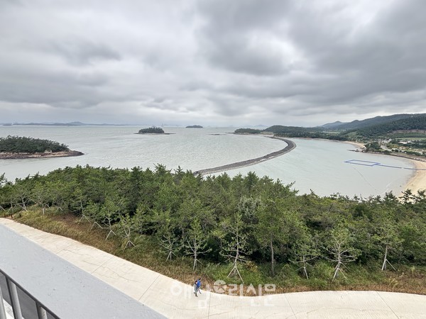 테스트 오픈에 들어간 ‘해남126 오시아노 호텔’의 가장 큰 경쟁력은 발코니에서 바라보는 확 트인 전망이다.