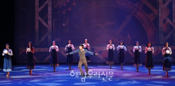 해남문화예술회관 대공연장에서 열린 ‘창작발레 레미제라블’ 반응이 뜨거웠다.