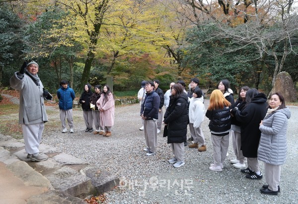 ‘해남 올래’ 에 참여한 서울관광고 고3 학생들이 대흥사에서 템플스테이를 체험했다.