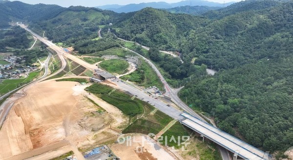 광주~완도 고속도로 1차 구간인 광주~강진 구간은 내년까지 마무리돼 2차 구간인 강진~완도 구간은 2034년 완공 목표다.(광주~강진 구간)