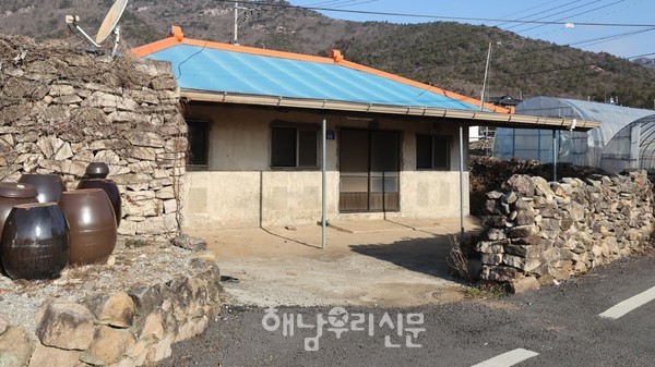 북평면 동해리와 이진리에 빈집을 활용한 마을호텔이 들어선다.(동해리 빈집)