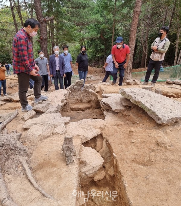                           현산면 읍호리 유적이 주변 경관을 살리는 공공디자인으로 개발된다.