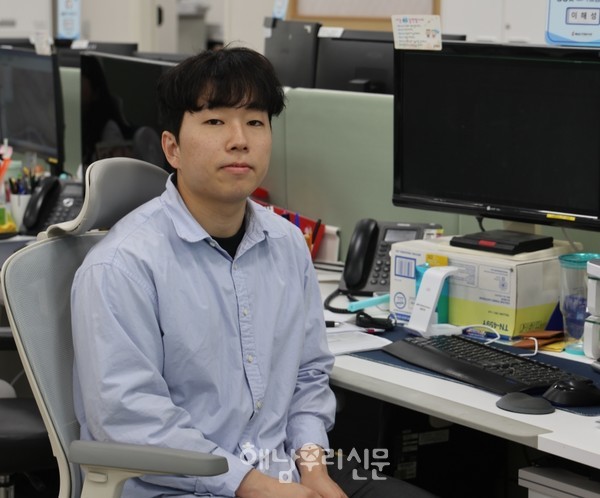 이해성 주무관이 부서 간 협업으로 화원면 청룡지구 시장 인근 필지를 현실 경계에 맞게 분할했다.