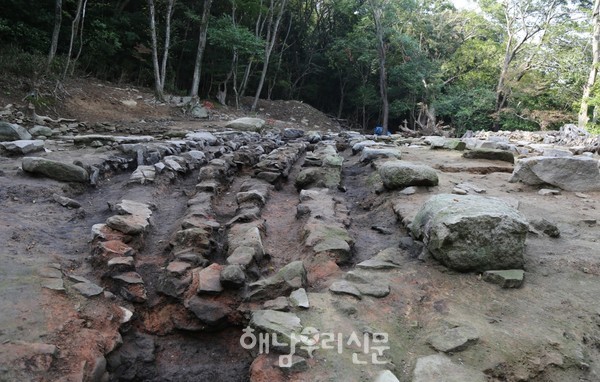 한말 마지막 의병투쟁장소였던 대흥사 심적암이 116년만에 문화유산 지정을 위한 현지조사가 실시됐다.(2019년 발굴조사 모습)