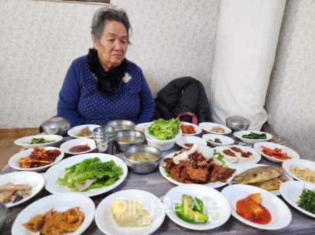 해남 닭코스 요리의 원조로 유명한 장수통닭의 이철례 여사가 지난 6월13일 노환으로 별세했다.