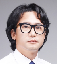 유행관 / (전)성화대학 디자인계열 교수