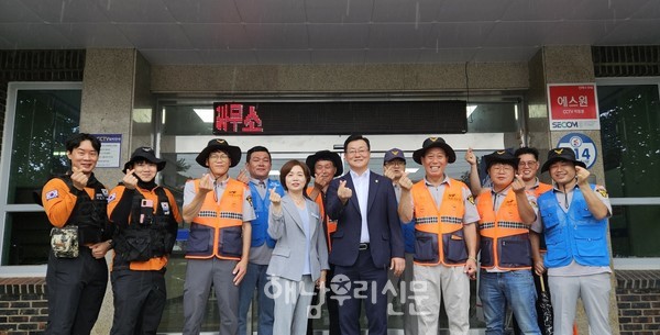 읍복지기동대와 119생활안전순찰대, 의용소방대가 20가구의 화재점검을 실시했다.