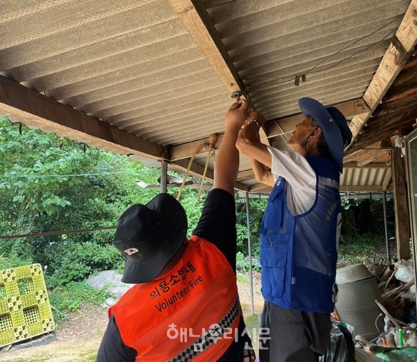 옥천복지기동대와 119생활안전순찰대가 20가구에 화재예방 점검을 실시했다.