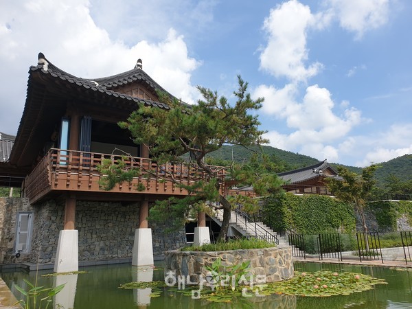 땅끝순례문학관 전경