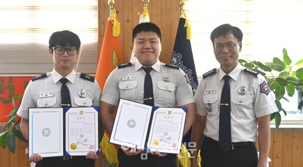 한주현 소방교와 유현선 소방교, 김지혁 소방사가 하트세이버 인증서를 받았다.