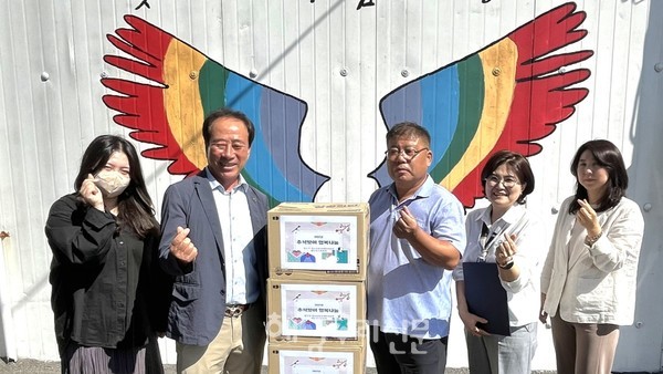 해남군학교밖청소년지원센터는 ‘행복나눔 라면’을 학교 밖 청소년들에게 전달했다.