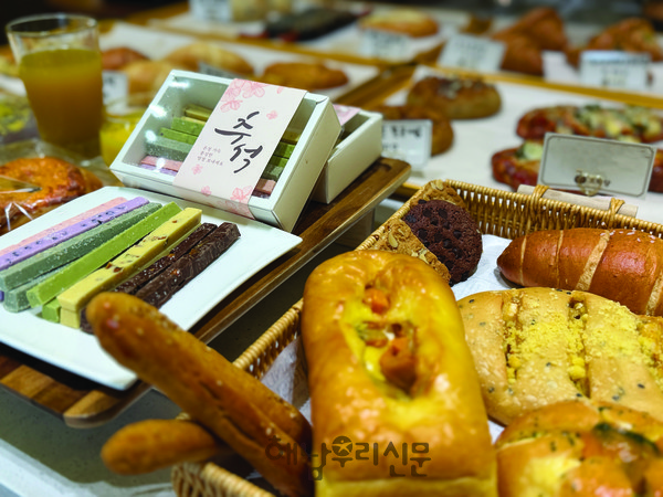 ‘호박당’에서는 밤호박을 활용한 빵과 초콜릿, 쿠키 등을 선보이며 해남 농산물의 가치를 키우고 있다.