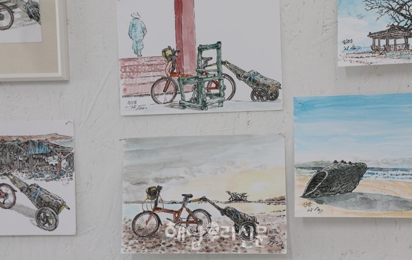 이마도 작업실에서 창작활동을 한 김석환 작가의 자전거 여행전.