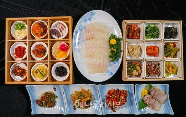 미남축제에서 해남8미에 포함된 ‘해남밥상’을 선보인다.(유락횟집의 해남밥상)