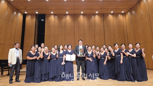 해남군립합창단이 ‘제33회 전라남도민합창경연 Festival’에서 최우수상을 수상했다.