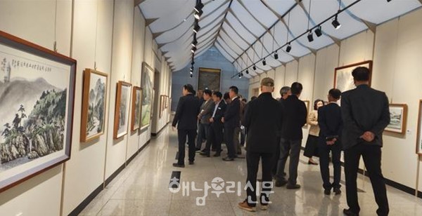 해남군의 해남예술인들에 대한 지원 강화로 올해도 전시와 공연이 곳곳에서 풍성하게 열렸다.
