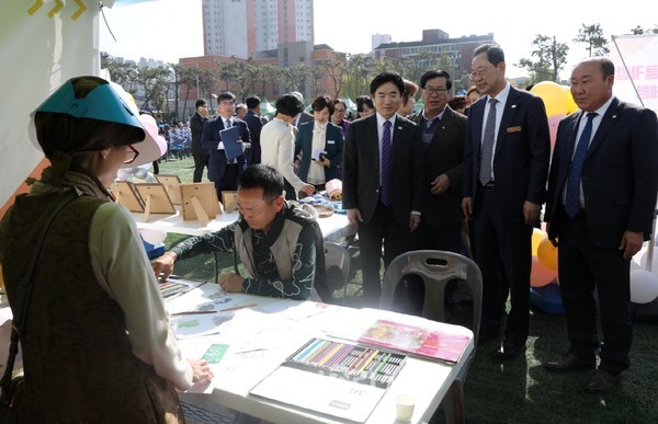 해남군과 해남교육지원청이 마련한 ‘해남 아우름 한마당’이 성황리에 열렸다.