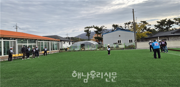 해남서부권 게이트볼대회가 마산면 분회경로당 게이트볼경기장에서 열렸다.